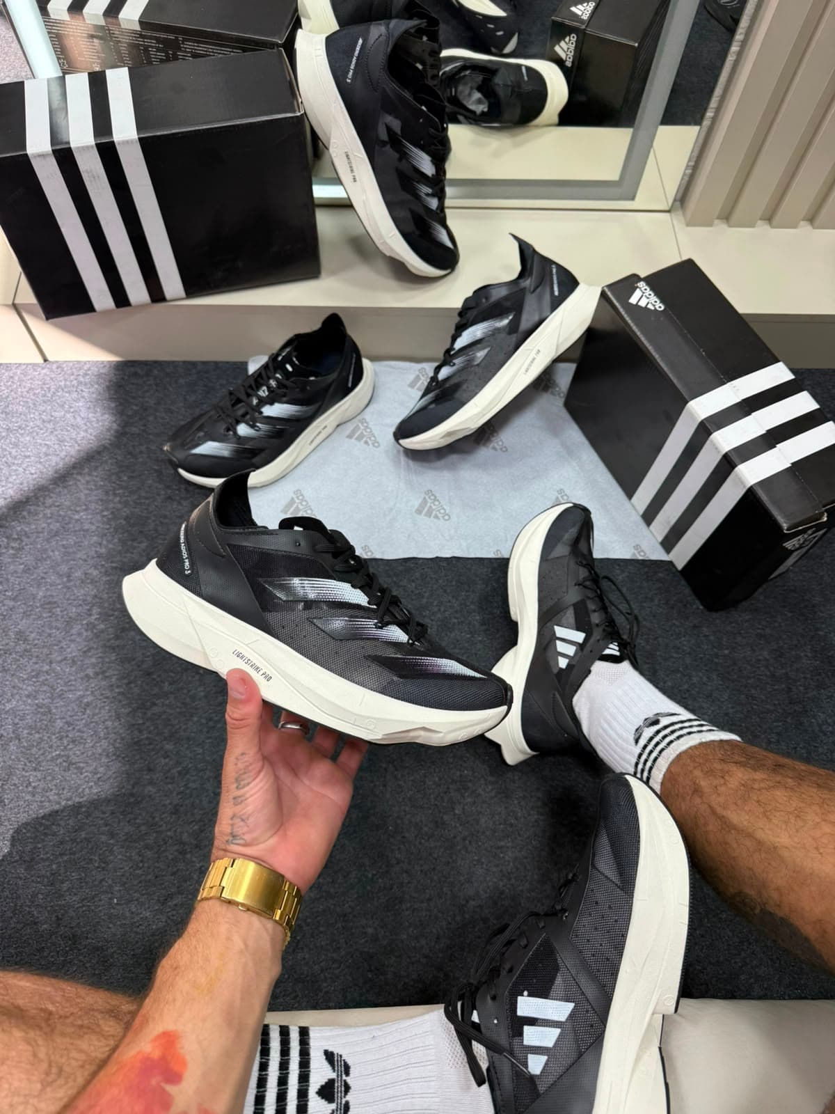 Adidas Adizero Premium Preto e Branco — foto principal