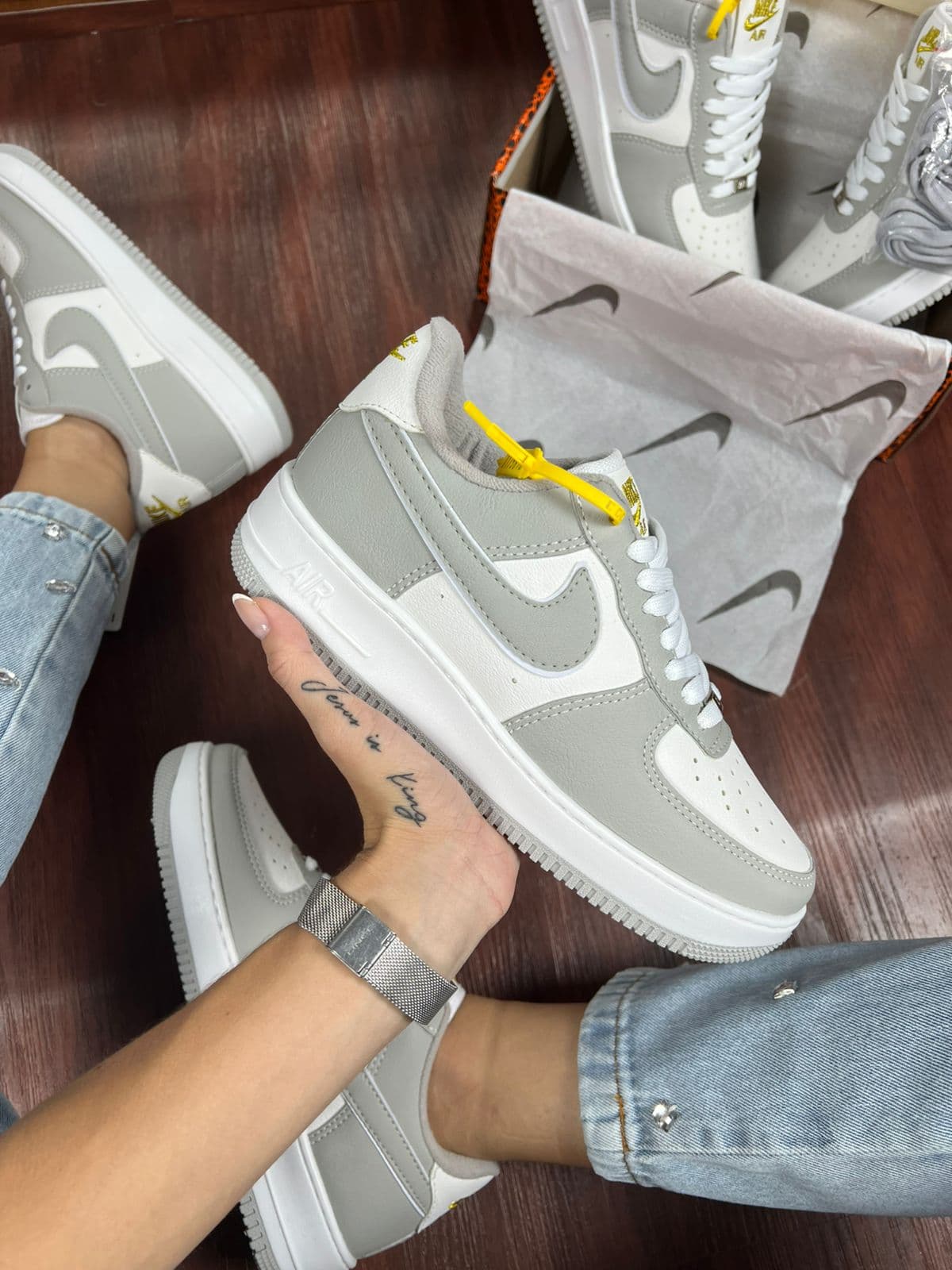 Nike Air Force Premium Cinza/branco — foto principal