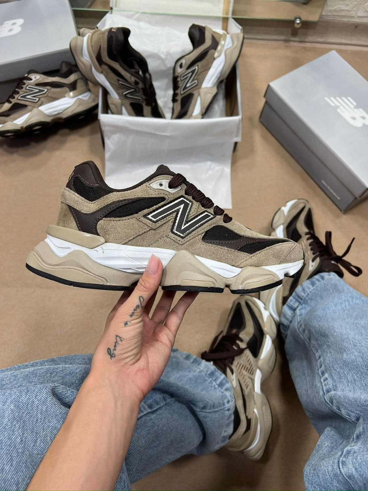 New Balance 9060 Premium Marrom — foto principal