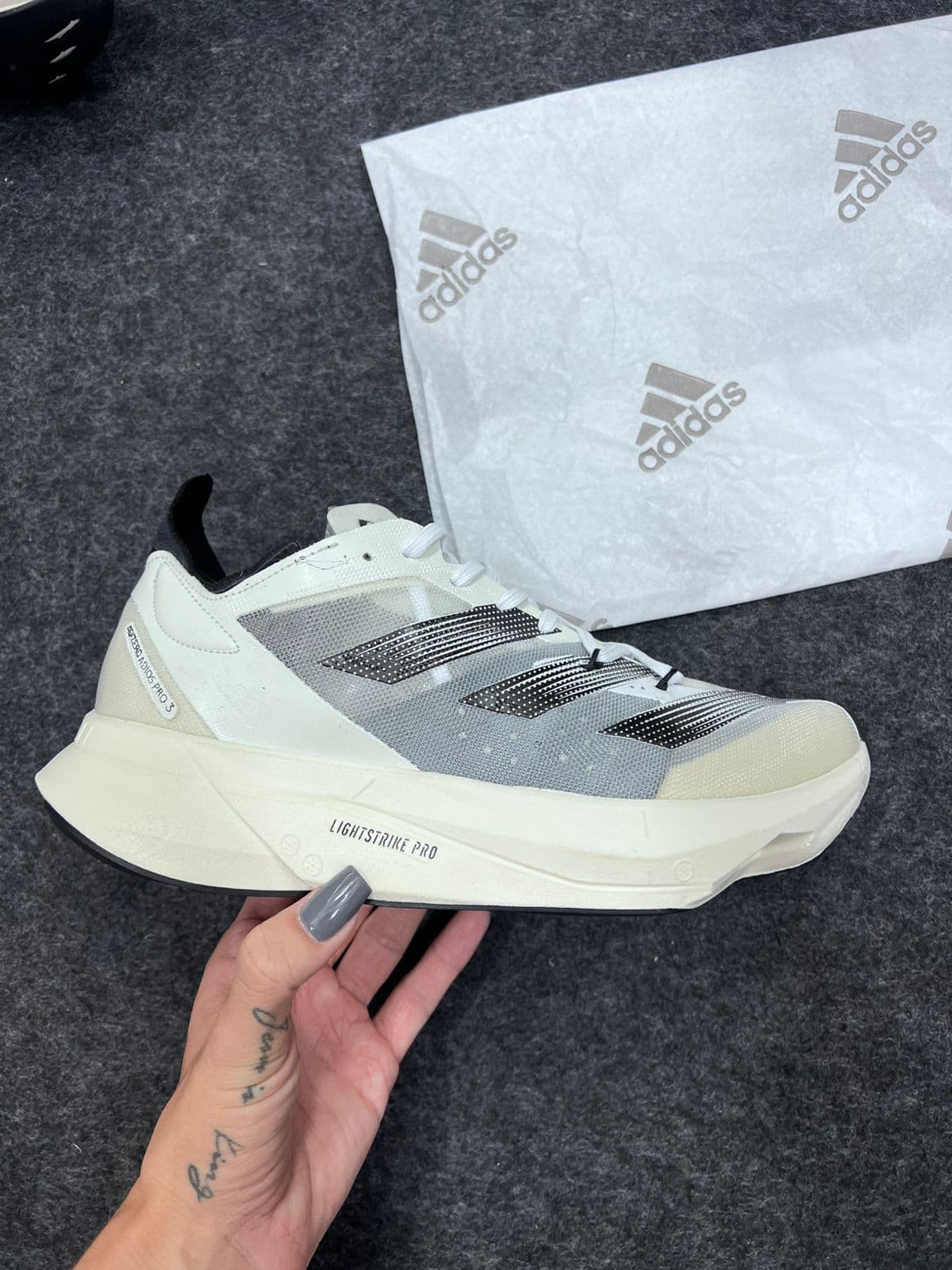 Adidas Adizero Premium Branco com Preto — foto principal