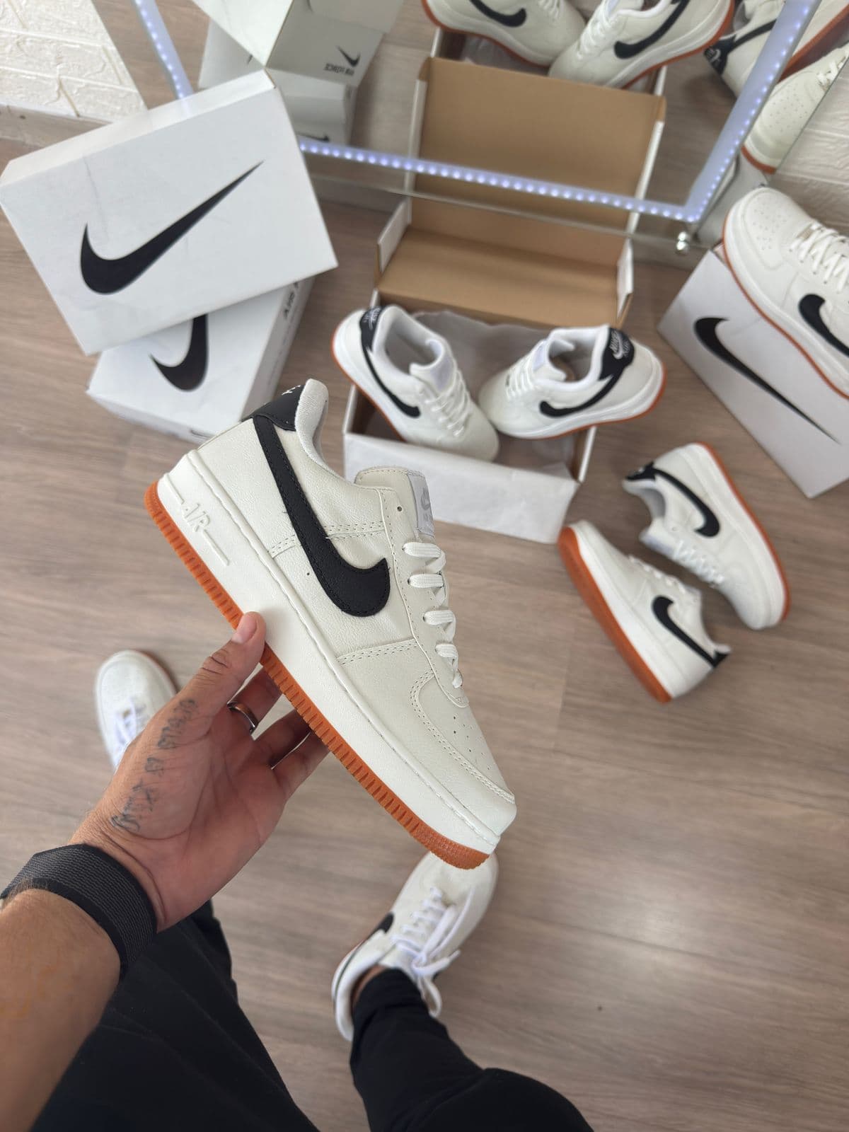 Nike Air Force 1 - Branco Preto — foto principal