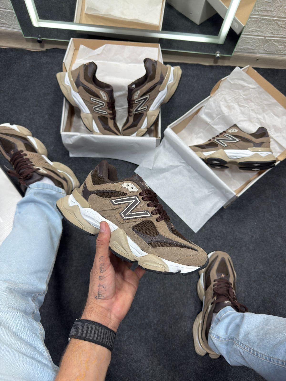 New Balance 9060 Premium Branco e Marrom — foto principal