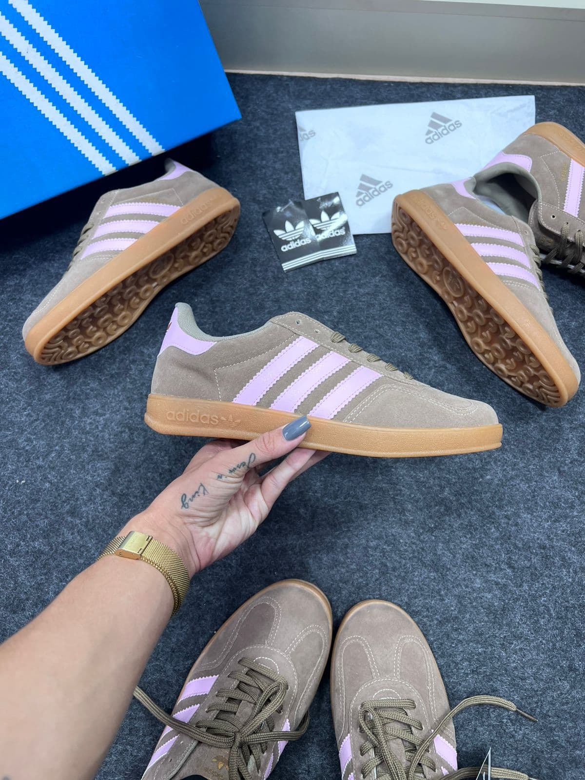 Adidas Gazelle Taupé Suspiro — foto principal