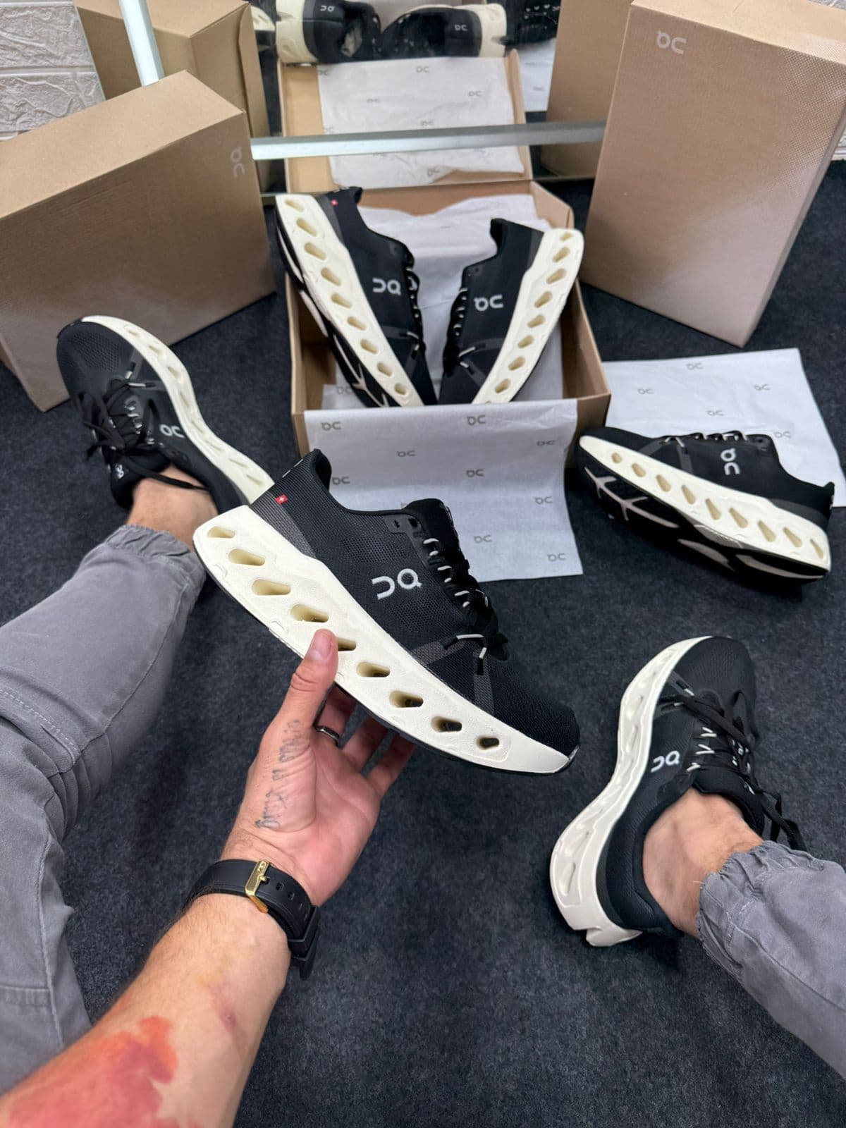 On Cloud Premium Importado Preto Off White 6 — foto principal