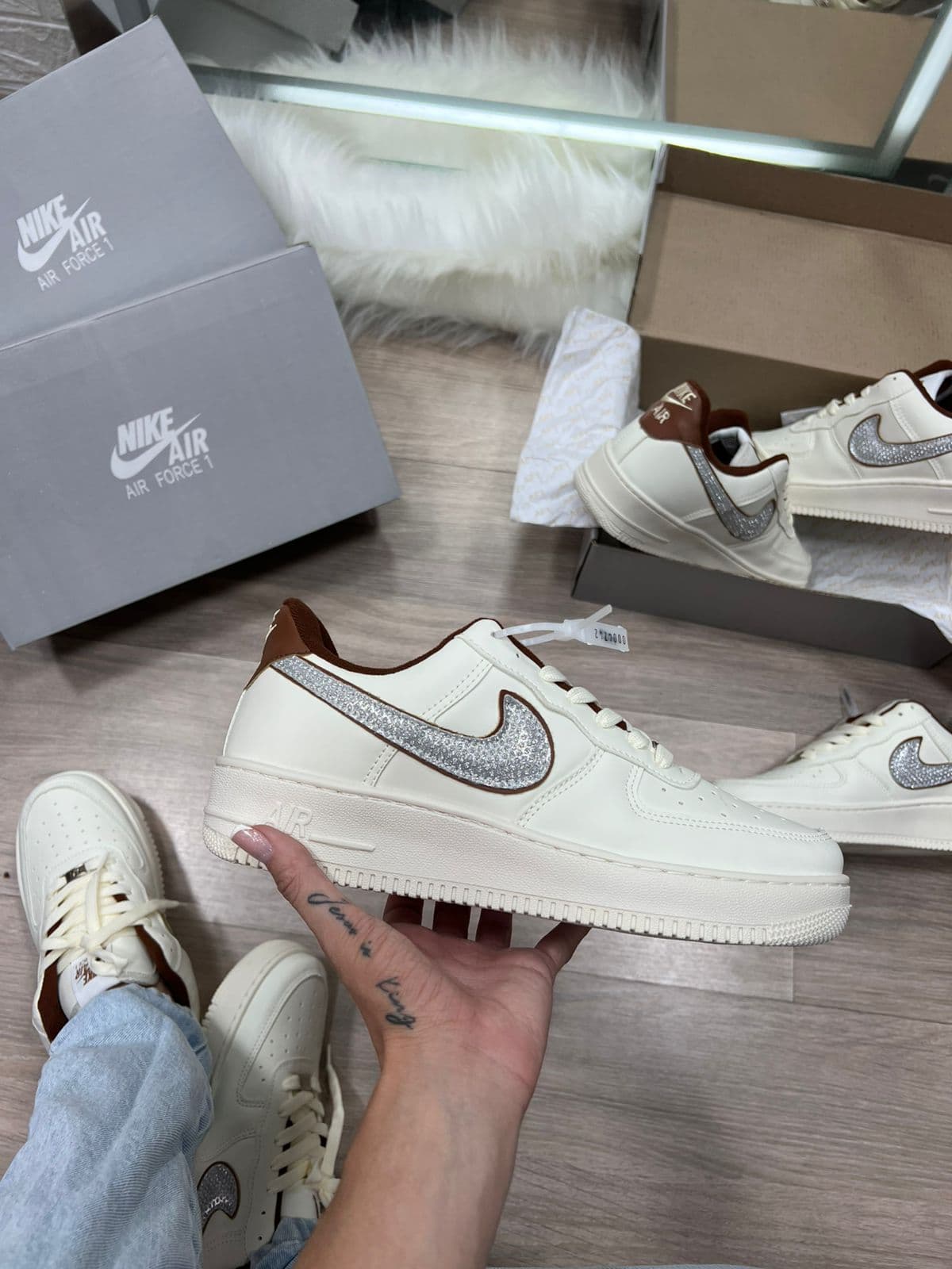 Nike Air Force Premium Branco e Marrom — foto principal
