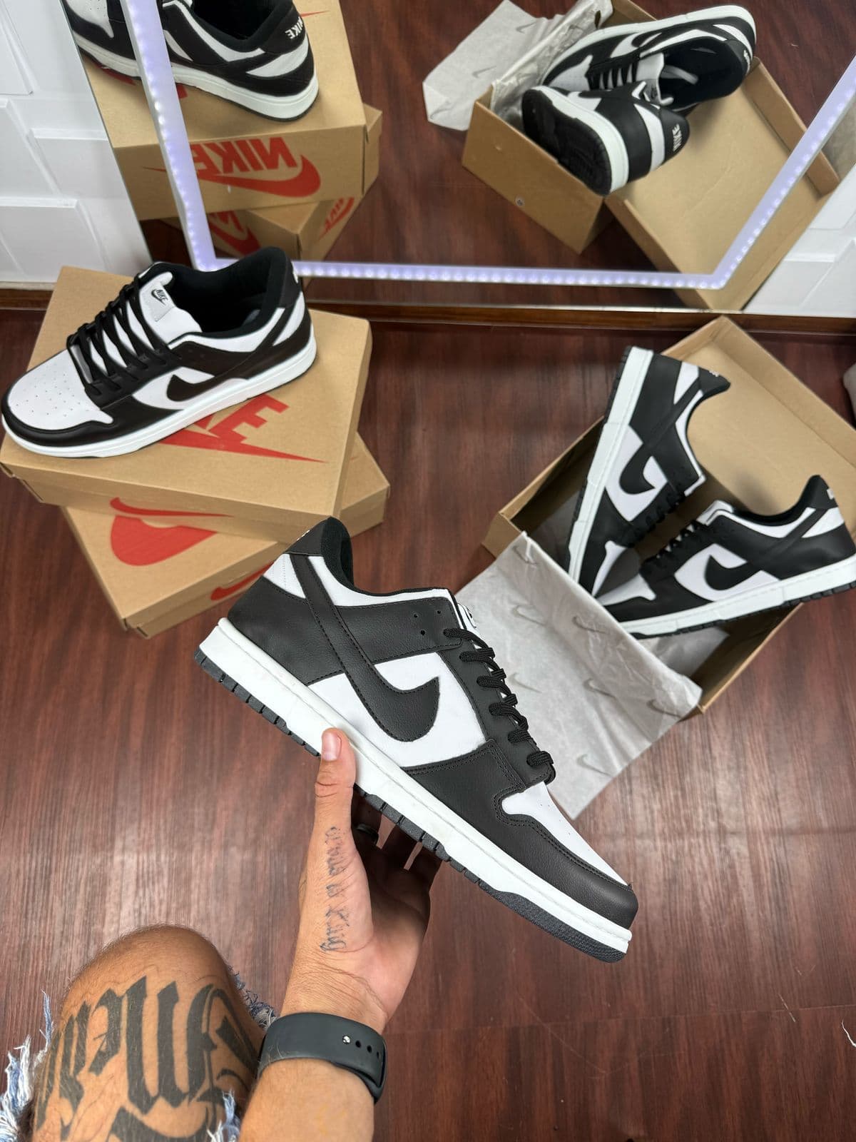 Nike SB Dunk Low Pro - Preto Branco — foto principal