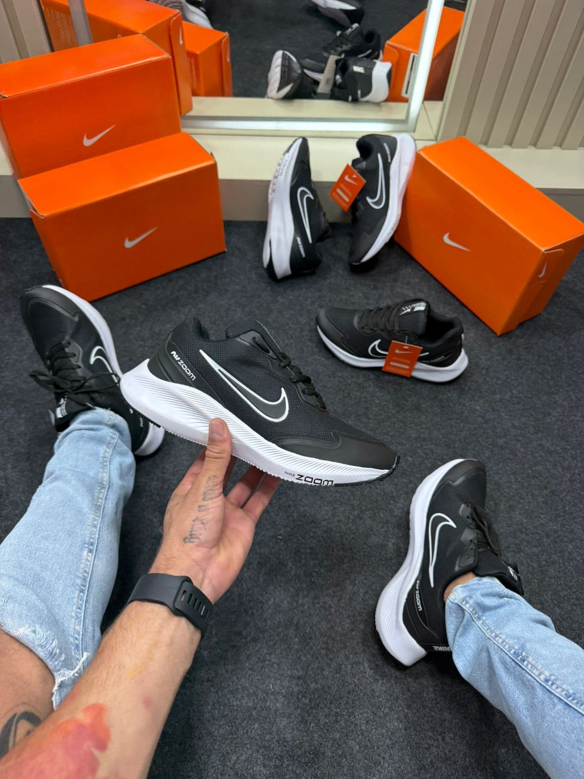 Nike Zoom 04 Preto e Branco — foto principal