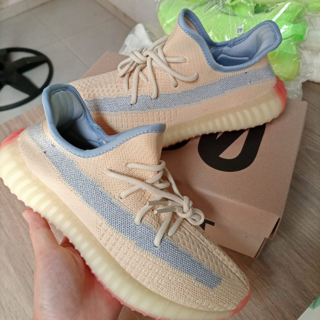Adidas Yeezy Premium — foto principal