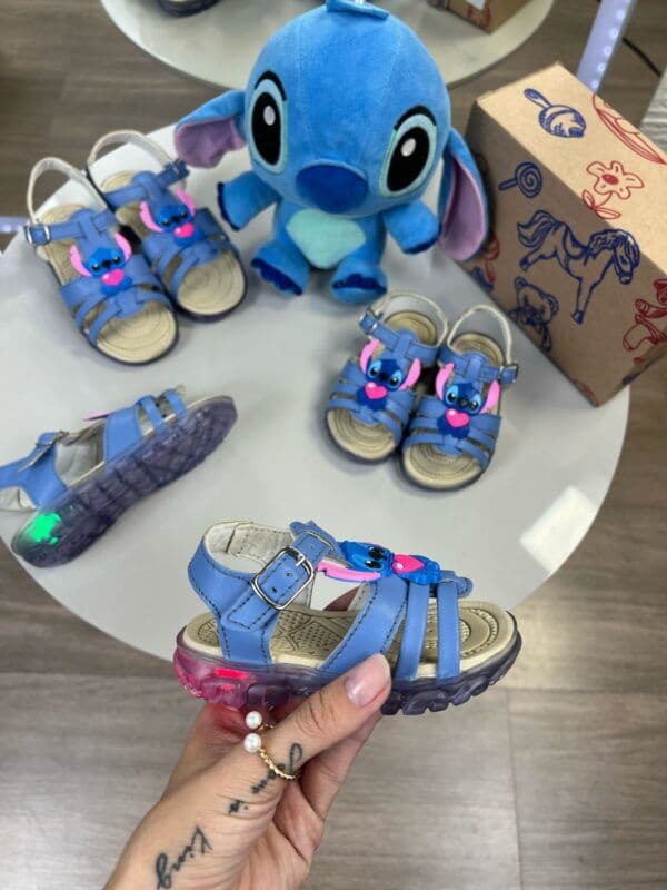 Sandália Infantil Stitch Azul — foto principal