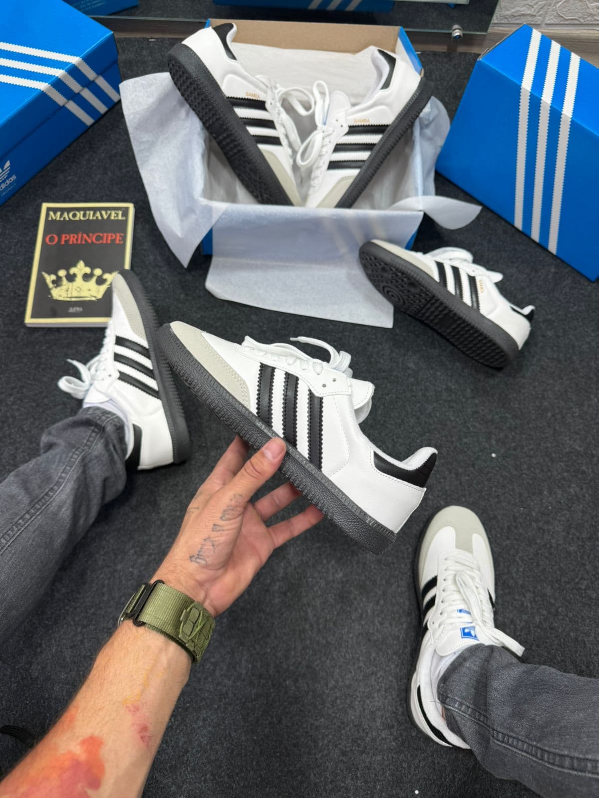 Adidas Samba Premium Branco e Preto — foto principal
