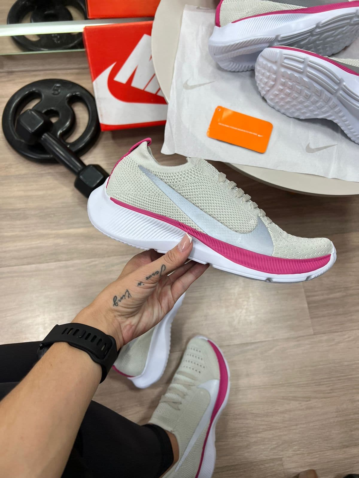 Nike Vapor Fly Cinza Rosa — foto principal