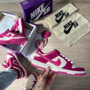 Tênis Nike SB Dunk Low Pro Rosa Creme - 34 ao 39