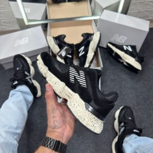 New Balance 9060 Preto e Branco Atacado