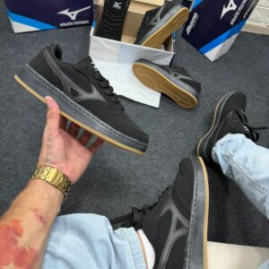 Mizuno Street Wind Preto Camurça Atacado