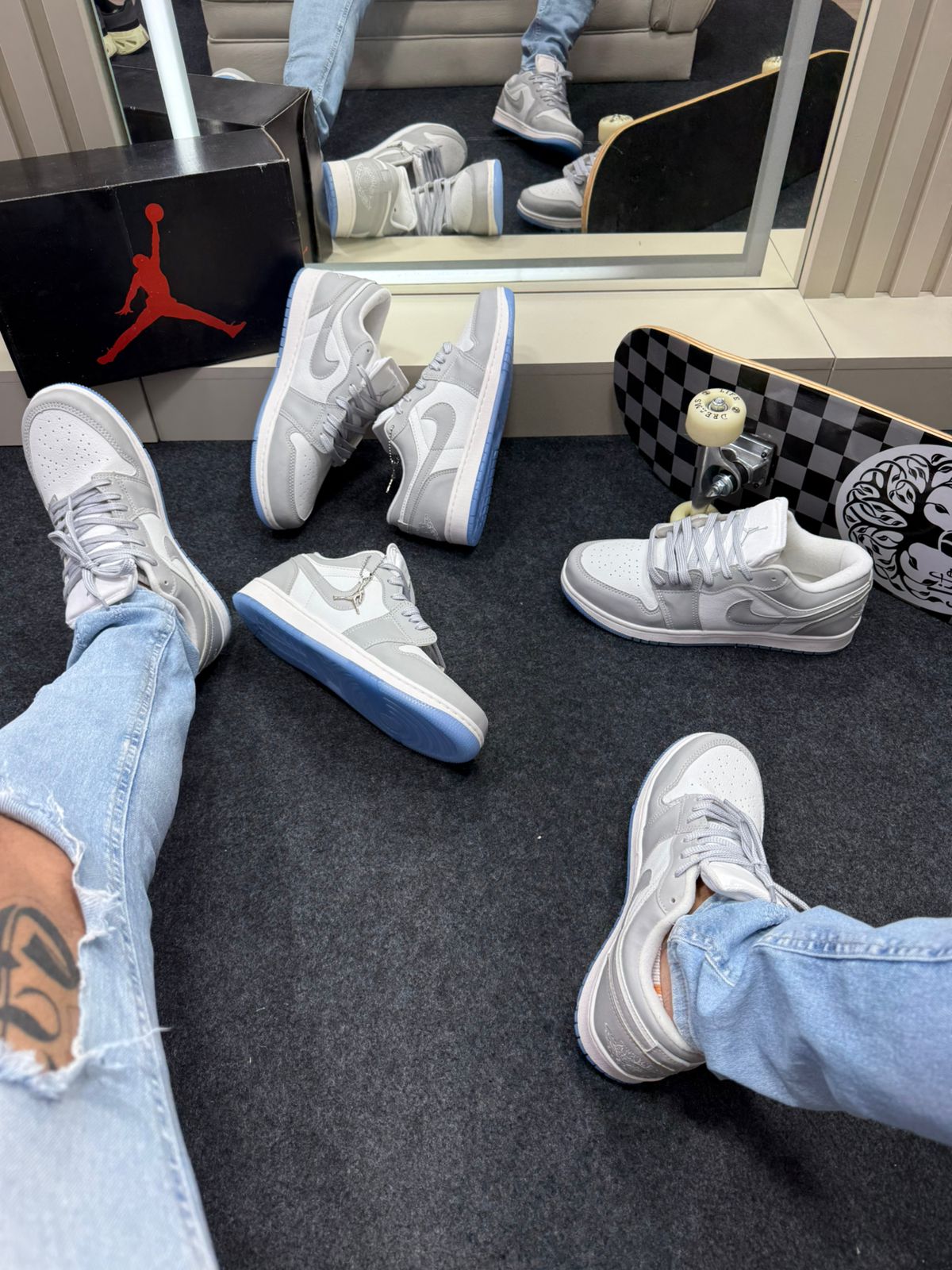 Nike Air Jordan Low Premium Branco e Cinza 3