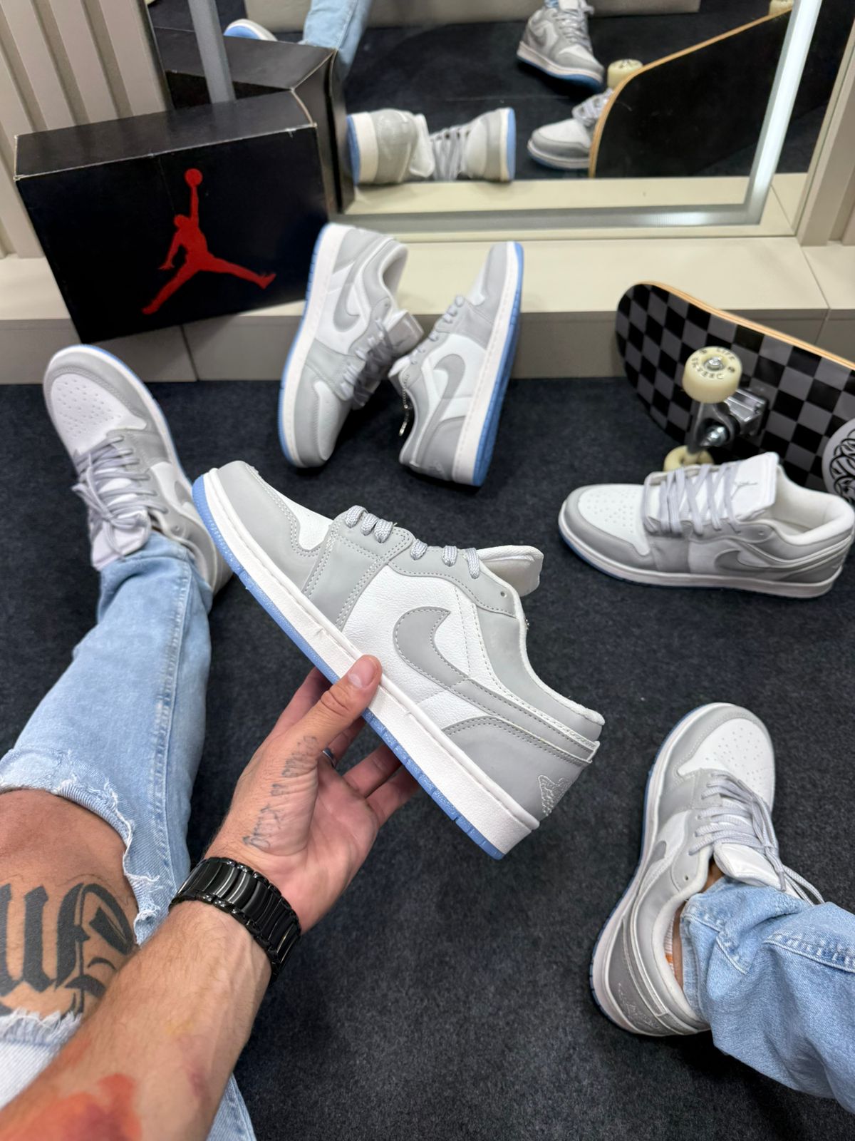 Nike Air Jordan Low Premium Branco e Cinza 5
