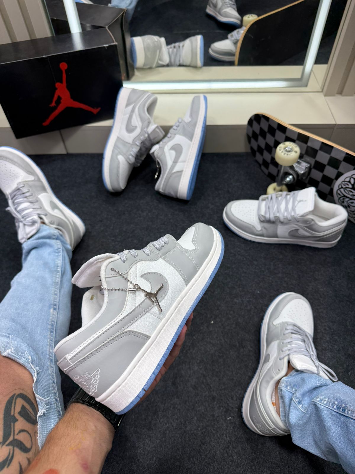 Nike Air Jordan Low Premium Branco e Cinza 6
