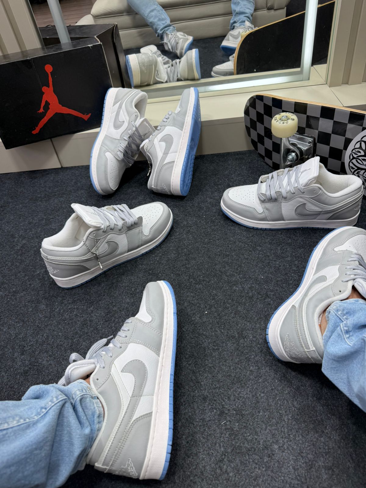 Nike Air Jordan Low Premium Branco e Cinza 7