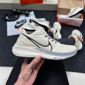 Nike Air Zoom Pegasus 39 Bege e Preto