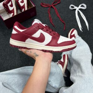 Nike SB Dunk Low Pro Branco e Vermelho