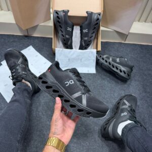 On Cloud Preto Masculino