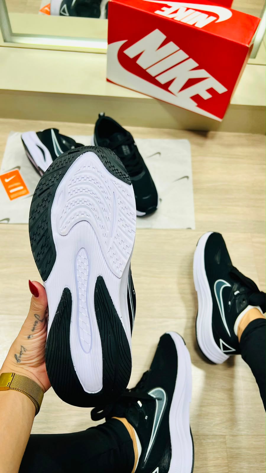 Nike Fit Preto e Branco 3